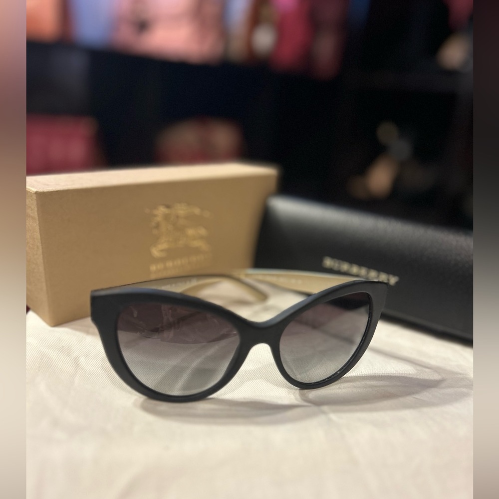 Burberry Sunglasses - Picture 3 of 8